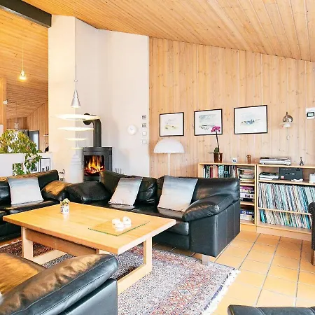 14 Person In Hjorring-by Traum * Lønstrup